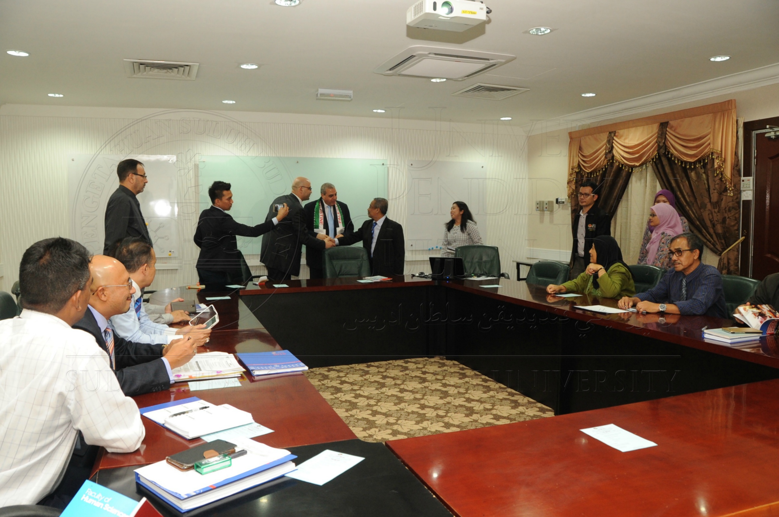 PRO 16 3 PALESTINEHAS 7613